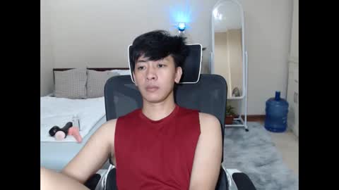 Snapshot of cutie_cumshow chatting on 10-19-25, 05:24 Neil Taylor online show from 10-19-25, 05:24