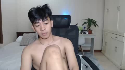 Snapshot of cutie_cumshow chatting on 10-26-25, 07:53 Neil Taylor online show from 10-26-25, 07:53