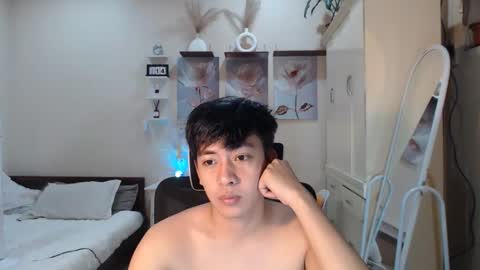 Snapshot of cutie_cumshow chatting on 11-14-25, 09:08 Neil Taylor online show from 11-14-25, 09:08