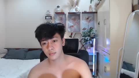 Snapshot of cutie_cumshow chatting on 11-20-25, 07:02 Neil Taylor online show from 11-20-25, 07:02