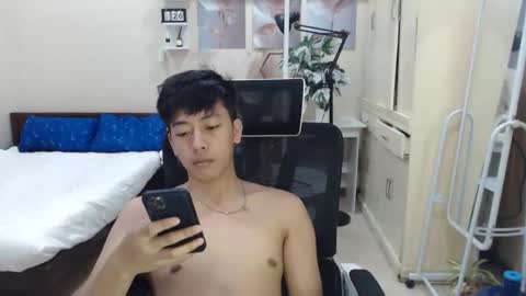 Snapshot of cutie_cumshow chatting on 12-01-25, 02:16 Neil Taylor online show from 12-01-25, 02:16