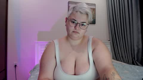 Sophie  Lilith online show from 10-31-25, 11:44