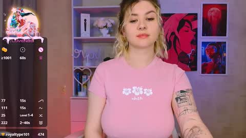 Snapshot of cutie_mili chatting on 01-01-25, 12:44 mili online show from 01-01-25, 12:44