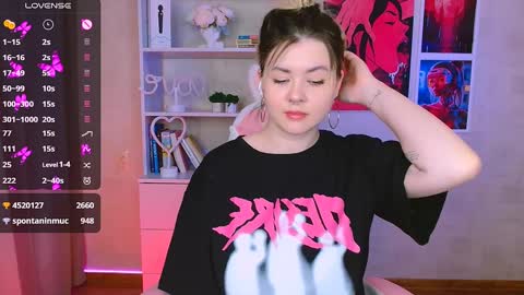 Snapshot of cutie_mili chatting on 01-17-25, 05:53 mili online show from 01-17-25, 05:53