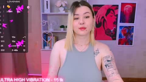 Snapshot of cutie_mili chatting on 01-30-25, 09:04 mili online show from 01-30-25, 09:04