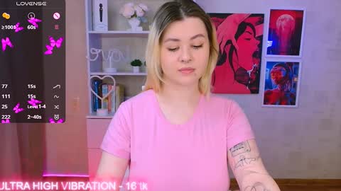 Snapshot of cutie_mili chatting on 01-31-25, 10:52 mili online show from 01-31-25, 10:52