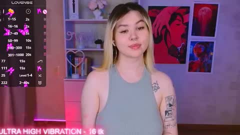 Snapshot of cutie_mili chatting on 02-11-25, 02:46 mili online show from 02-11-25, 02:46
