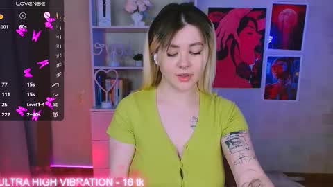 Snapshot of cutie_mili chatting on 02-13-25, 05:16 mili online show from 02-13-25, 05:16