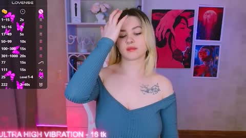 Snapshot of cutie_mili chatting on 02-15-25, 02:15 mili online show from 02-15-25, 02:15