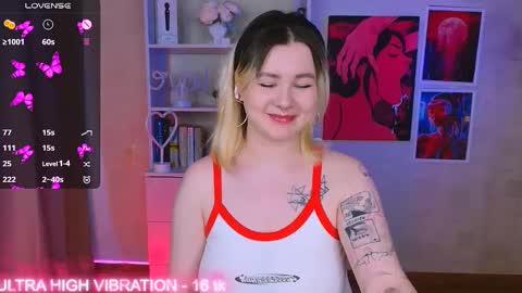 Snapshot of cutie_mili chatting on 02-18-25, 09:43 mili online show from 02-18-25, 09:43