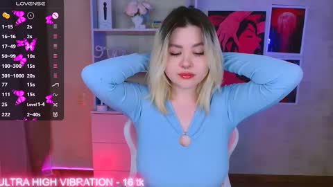 Snapshot of cutie_mili chatting on 02-19-25, 07:06 mili online show from 02-19-25, 07:06