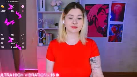 Snapshot of cutie_mili chatting on 02-20-25, 02:51 mili online show from 02-20-25, 02:51