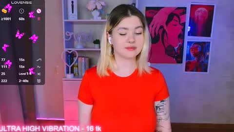 Snapshot of cutie_mili chatting on 02-20-25, 07:12 mili online show from 02-20-25, 07:12