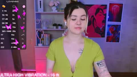 Snapshot of cutie_mili chatting on 02-22-25, 03:12 mili online show from 02-22-25, 03:12