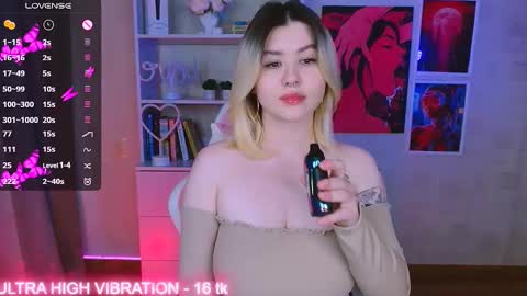 Snapshot of cutie_mili chatting on 02-27-25, 11:41 mili online show from 02-27-25, 11:41