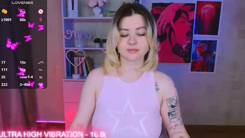 Snapshot of cutie_mili chatting on 03-03-25, 07:10 mili online show from 03-03-25, 07:10