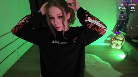 Kira online show from 04-02-26, 02:15