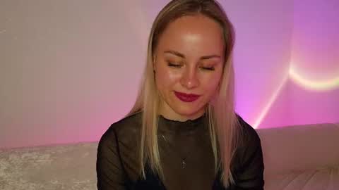 Snapshot of cutie_xoxo_ chatting on 06-11-26, 08:07 cutie_xoxo_ online show from 06-11-26, 08:07