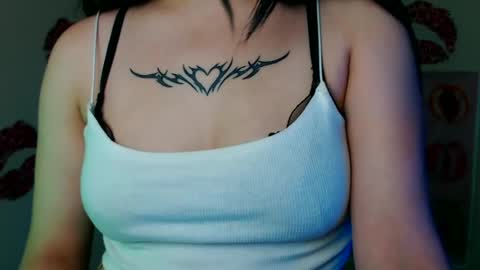 Snapshot of cutielady_ chatting on 07-02-26, 06:19 Emma online show from 07-02-26, 06:19