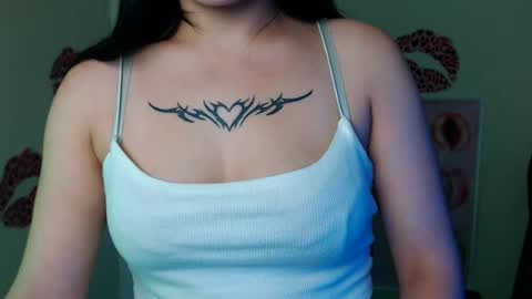 Snapshot of cutielady_ chatting on 07-09-26, 06:17 Emma online show from 07-09-26, 06:17