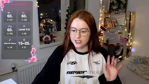Snapshot of cutiepiealice chatting on 12-20-24, 02:38 Alice online show from 12-20-24, 02:38