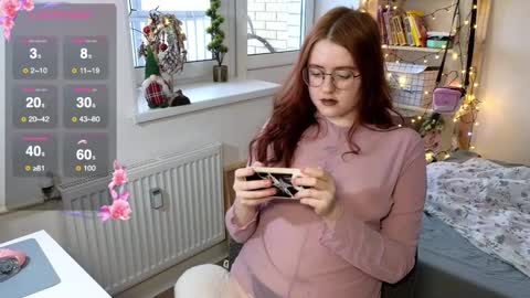 Snapshot of cutiepiealice chatting on 01-08-25, 09:10 Alice online show from 01-08-25, 09:10