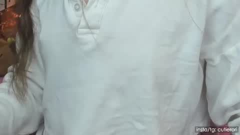 Rori  Instagram cutierori  online show from 12-16-24, 02:57