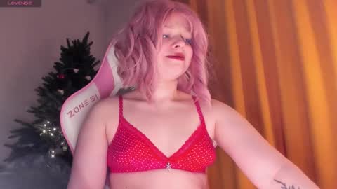 CutieSue online show from 12-19-25, 09:33