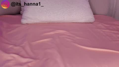 Snapshot of cutte_hanna18 chatting on 05-26-26, 09:00 Hannah online show from 05-26-26, 09:00