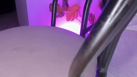 Snapshot of cutte_hanna18 chatting on 06-11-26, 09:02 Hannah online show from 06-11-26, 09:02