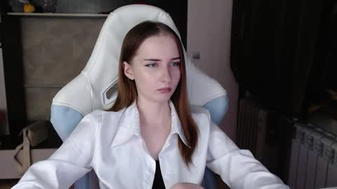 Cutti Crystal online show from 02-19-26, 04:14