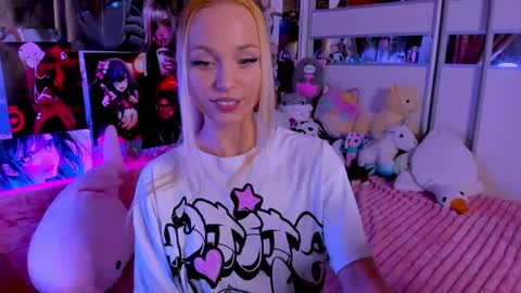 Nora online show from 03-10-25, 12:40