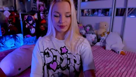 Nora online show from 11-09-25, 09:24