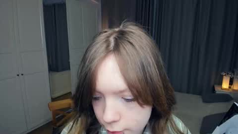 Snapshot of cuty_petite chatting on 02-27-26, 05:18 Anne online show from 02-27-26, 05:18