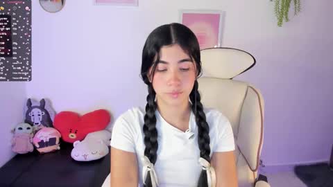 Snapshot of cyber_lizz chatting on 01-14-26, 02:06 Liz online show from 01-14-26, 02:06