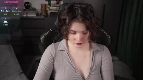 Helen Blossom online show from 05-26-26, 07:43