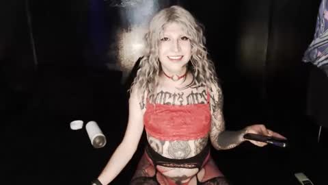 Nikki online show from 04-22-26, 01:19