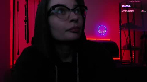 Snapshot of cyberxgoddess_ chatting on 04-25-26, 09:34 Lily Goddess online show from 04-25-26, 09:34