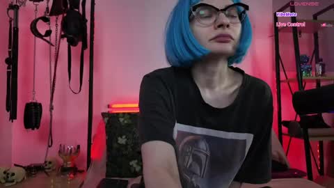 Snapshot of cyberxgoddess_ chatting on 05-07-26, 06:08 Lily Goddess online show from 05-07-26, 06:08