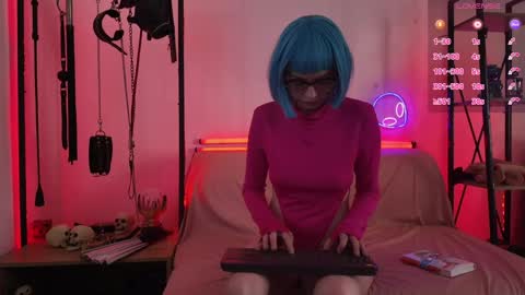 Snapshot of cyberxgoddess_ chatting on 05-11-26, 05:57 Lily Goddess online show from 05-11-26, 05:57