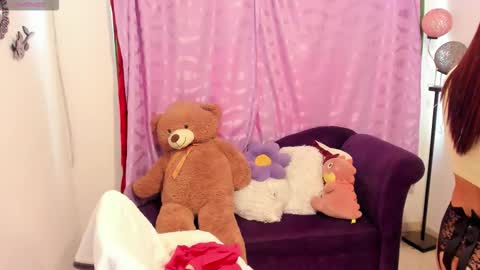 Cynthia online show from 10-22-25, 01:44