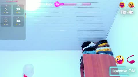 Snapshot of cynthiawatson_ chatting on 05-12-26, 12:35 Cynthia online show from 05-12-26, 12:35