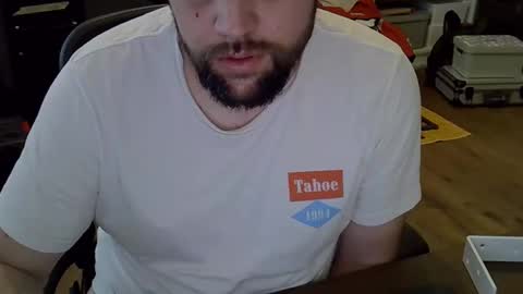 Snapshot of cyrsug chatting on 11-17-25, 09:48 cyrsug online show from 11-17-25, 09:48