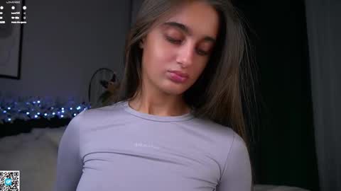 Isabella online show from 01-18-26, 01:31