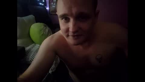 Snapshot of d3ath_follows_all chatting on 11-12-25, 03:40 tilD3ATHdoWEpart online show from 11-12-25, 03:40