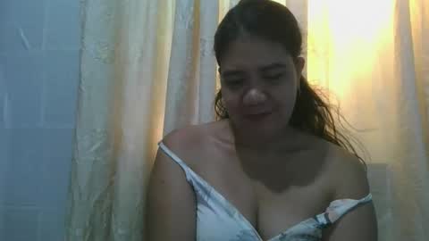 Snapshot of d84real chatting on 10-19-25, 11:27 Virg online show from 10-19-25, 11:27