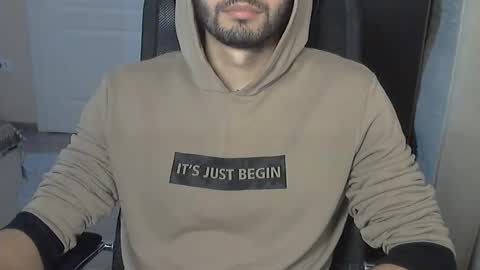 Snapshot of d_____________k chatting on 10-11-25, 08:35 Dolce online show from 10-11-25, 08:35