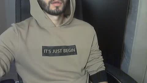 Snapshot of d_____________k chatting on 11-08-25, 10:37 Dolce online show from 11-08-25, 10:37