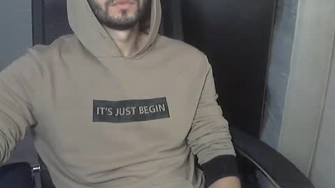 Snapshot of d_____________k chatting on 11-29-25, 10:07 Dolce online show from 11-29-25, 10:07