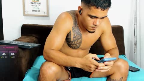 Snapshot of d_alex_ chatting on 01-10-25, 10:36 Leo - online show from 01-10-25, 10:36